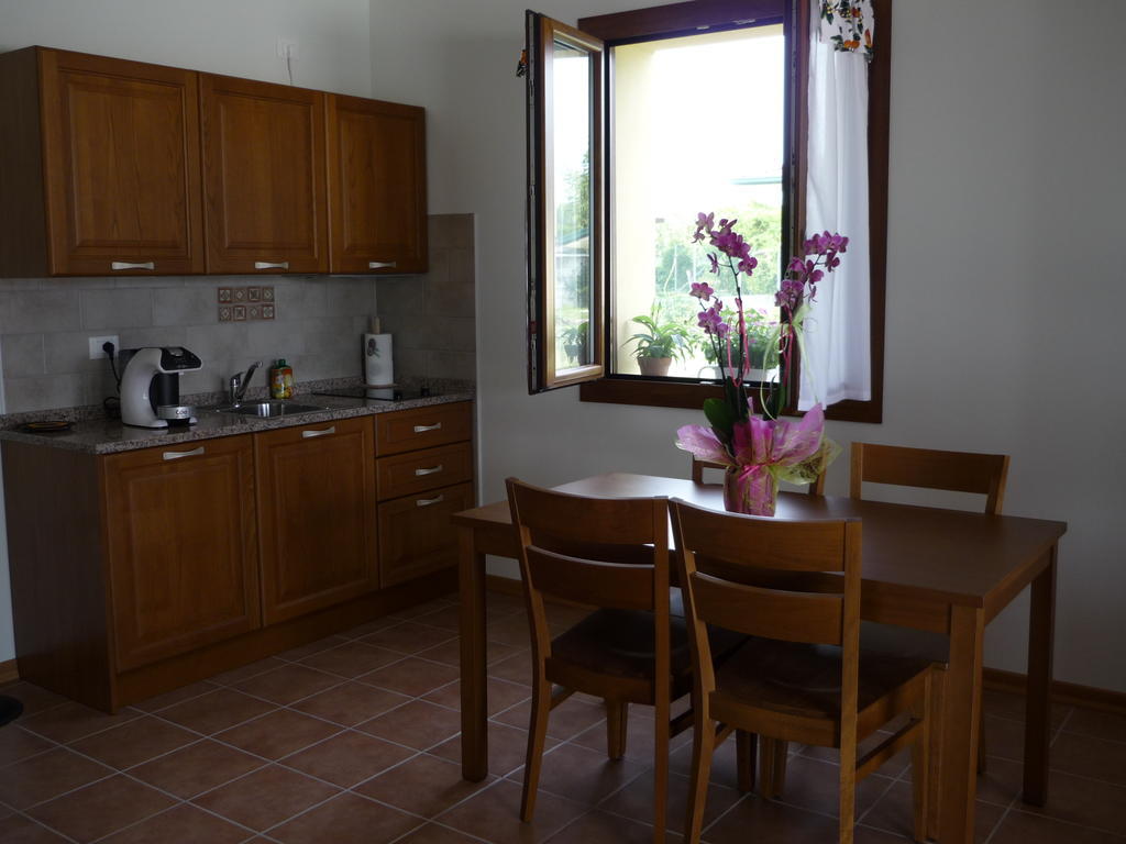 Agriturismo Ai Laghi Pocenia Rum bild