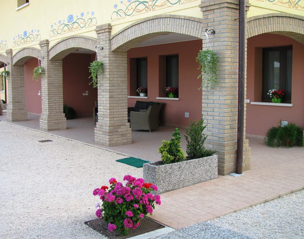 Agriturismo Ai Laghi Pocenia Exteriör bild